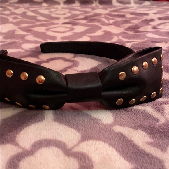 2 black headbands with a stylish big black bow ‼️ - Picture 1 of 7